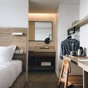 https://lloyds-inn-bali.ubudhotelsnow.com