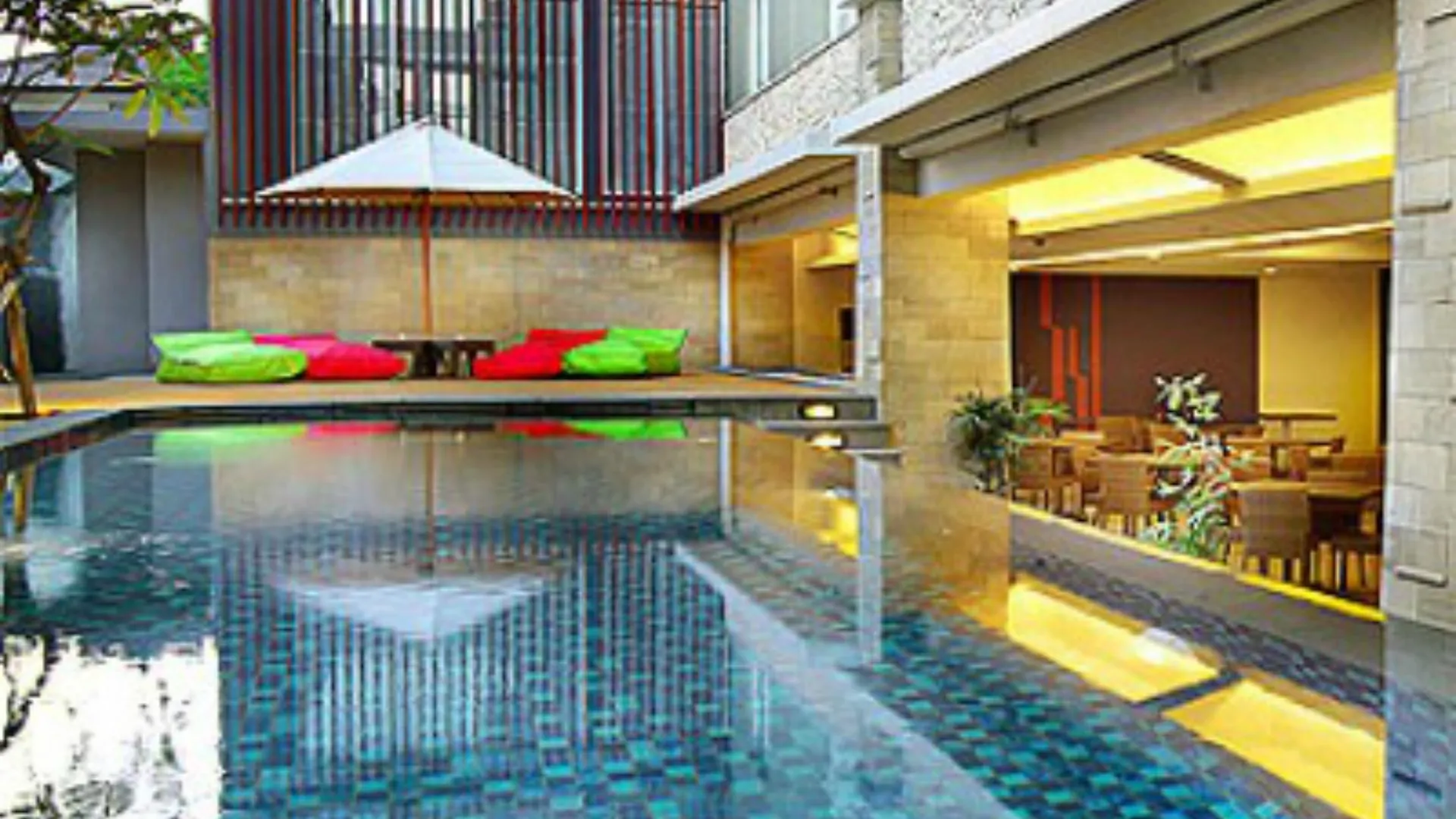 Primera Hotel Seminyak 3*, Seminyak (Bali)