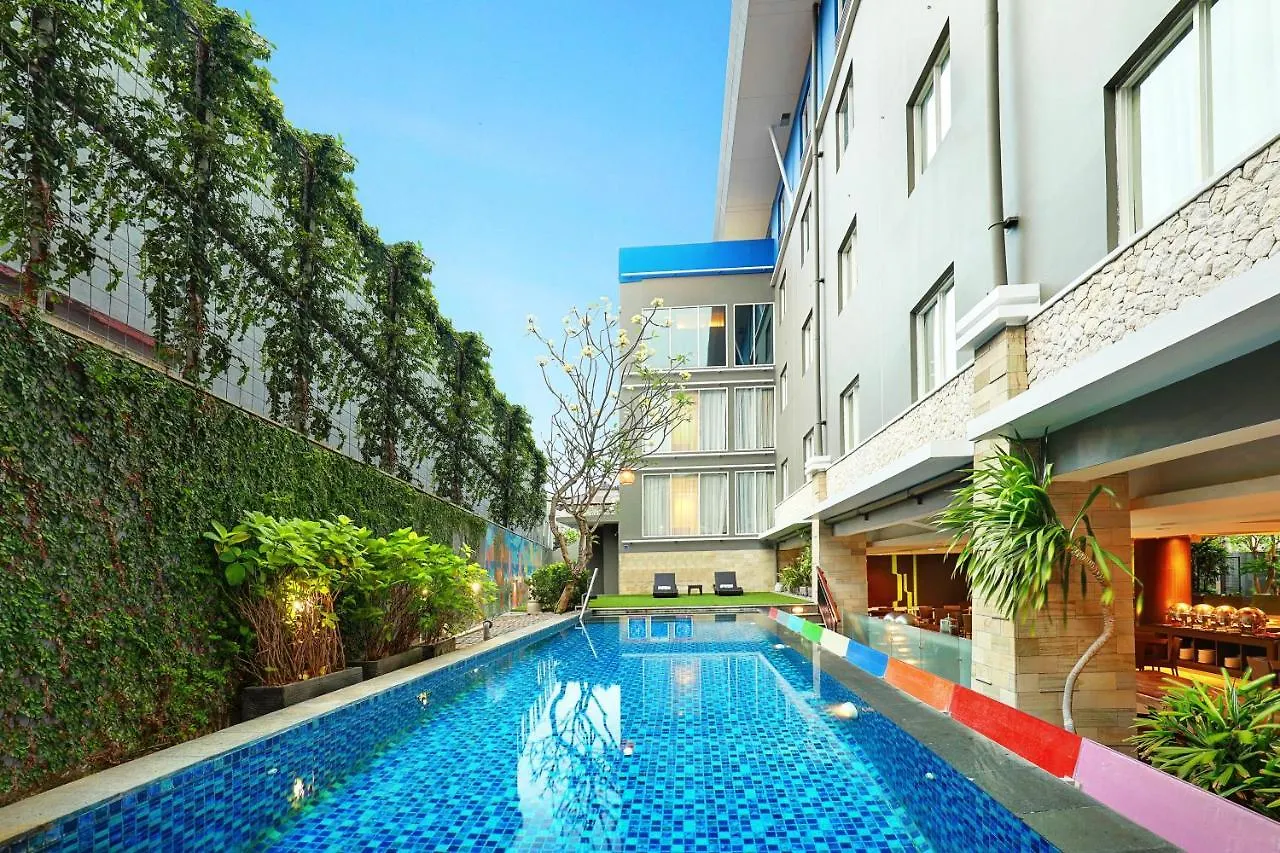 Primera Hotel Seminyak 3*, Seminyak (Bali)
